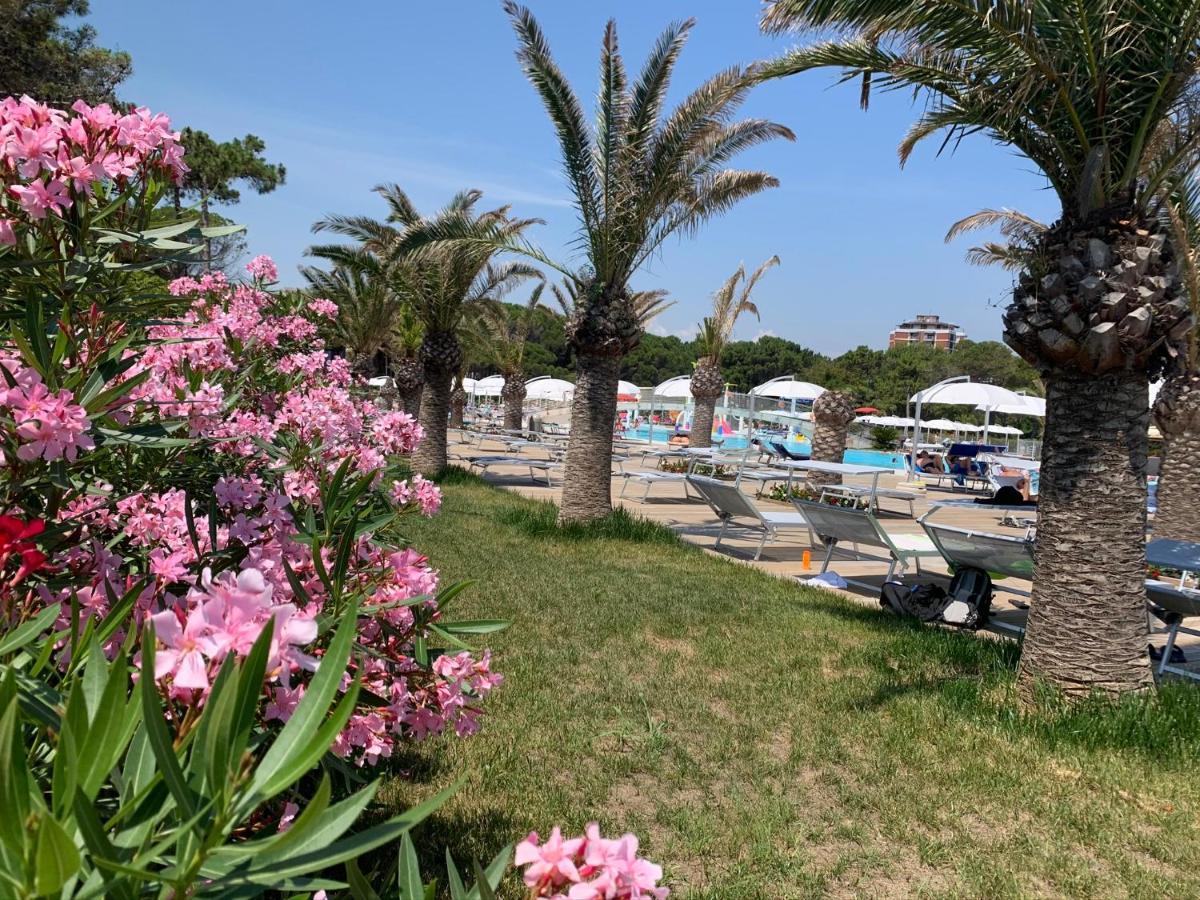 Villa Greif Pineta Lignano Sabbiadoro Exteriör bild