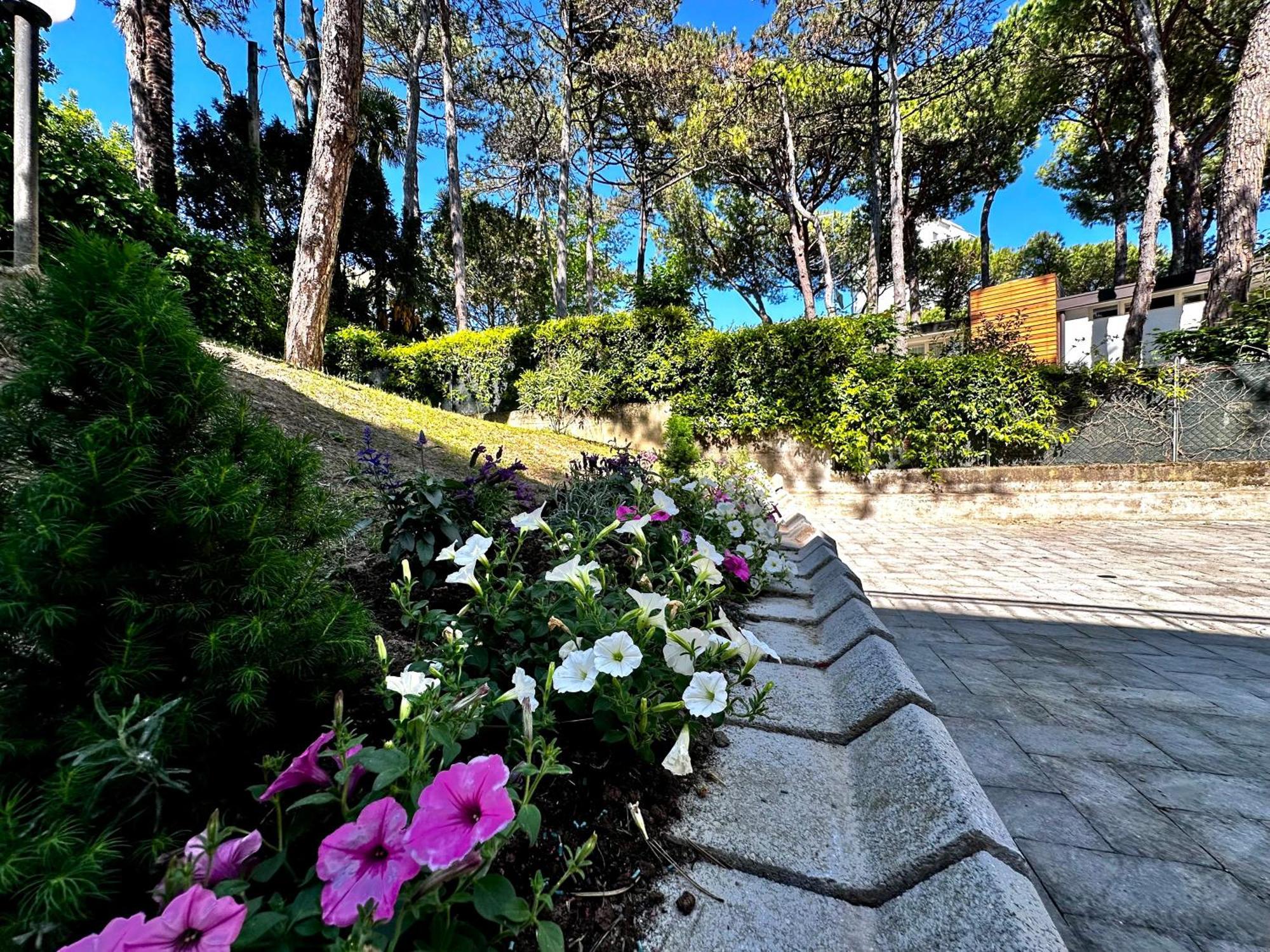 Villa Greif Pineta Lignano Sabbiadoro Exteriör bild